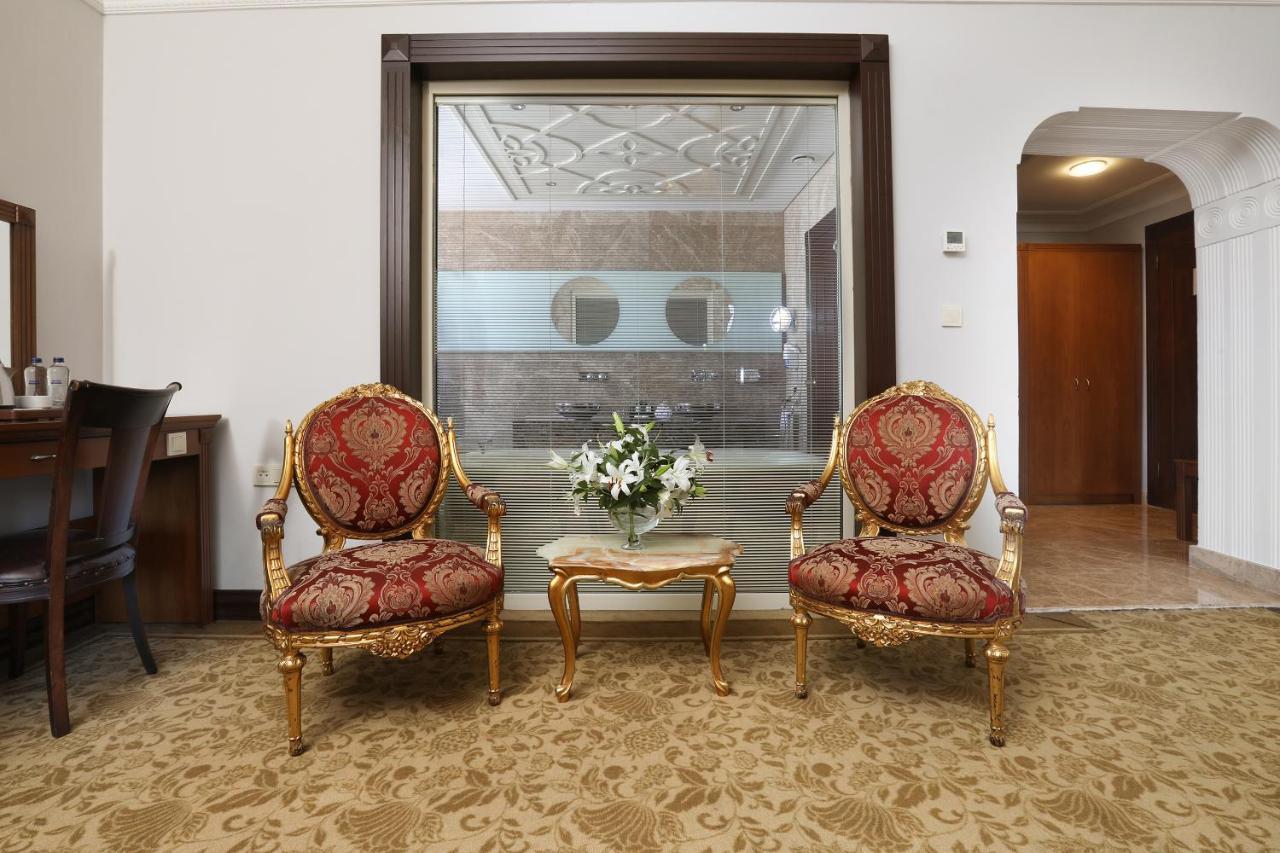 Legacy Ottoman Hotel Istanbul Exterior foto Interior of the hotel